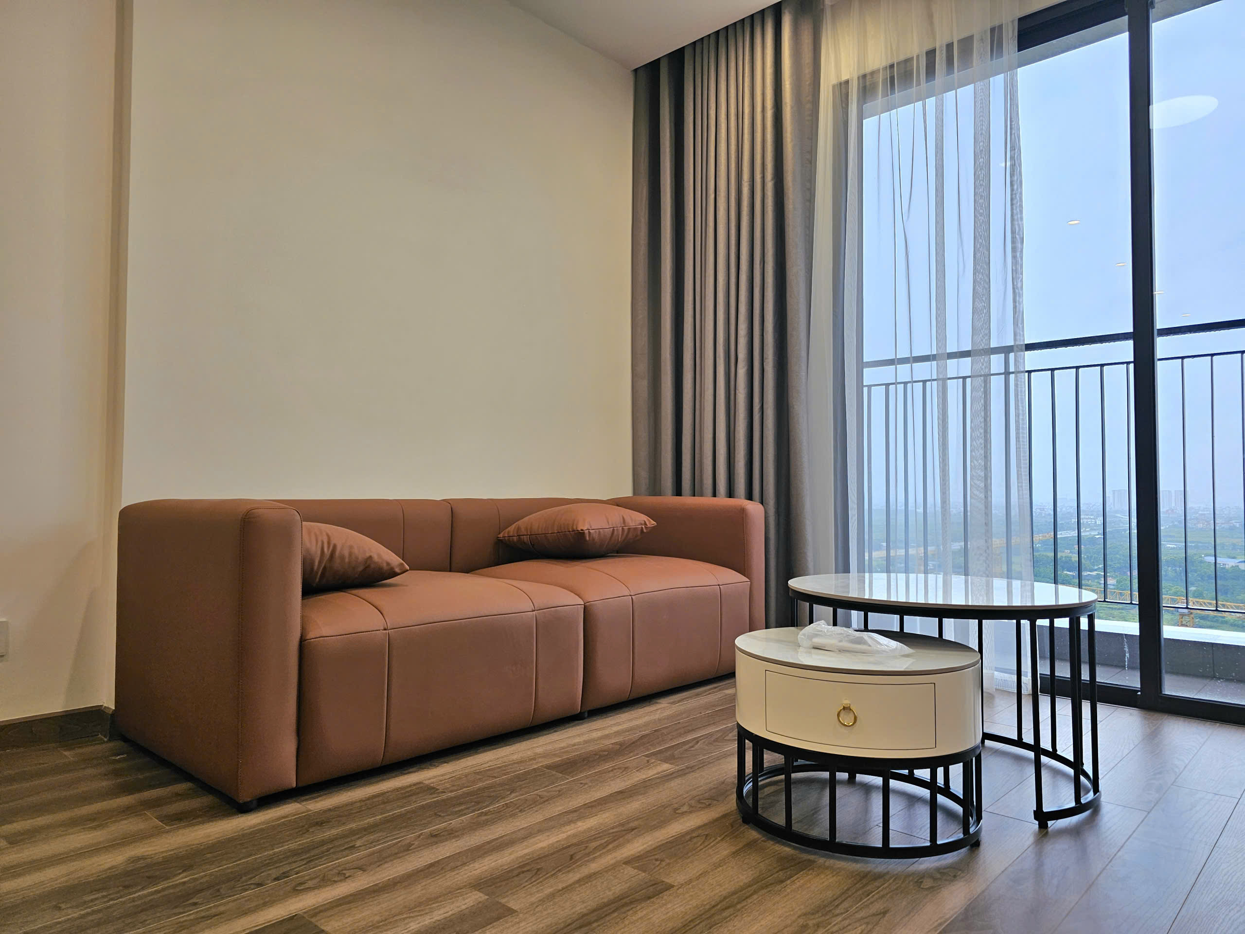 CHÍNH CHỦ CHO THUÊ CĂN GÓC FULL ĐỒ MỚI 100% TOÀ ZR1 TẠI VINHOMES OCEAN PARK - GIA LÂM, HÀ NỘI