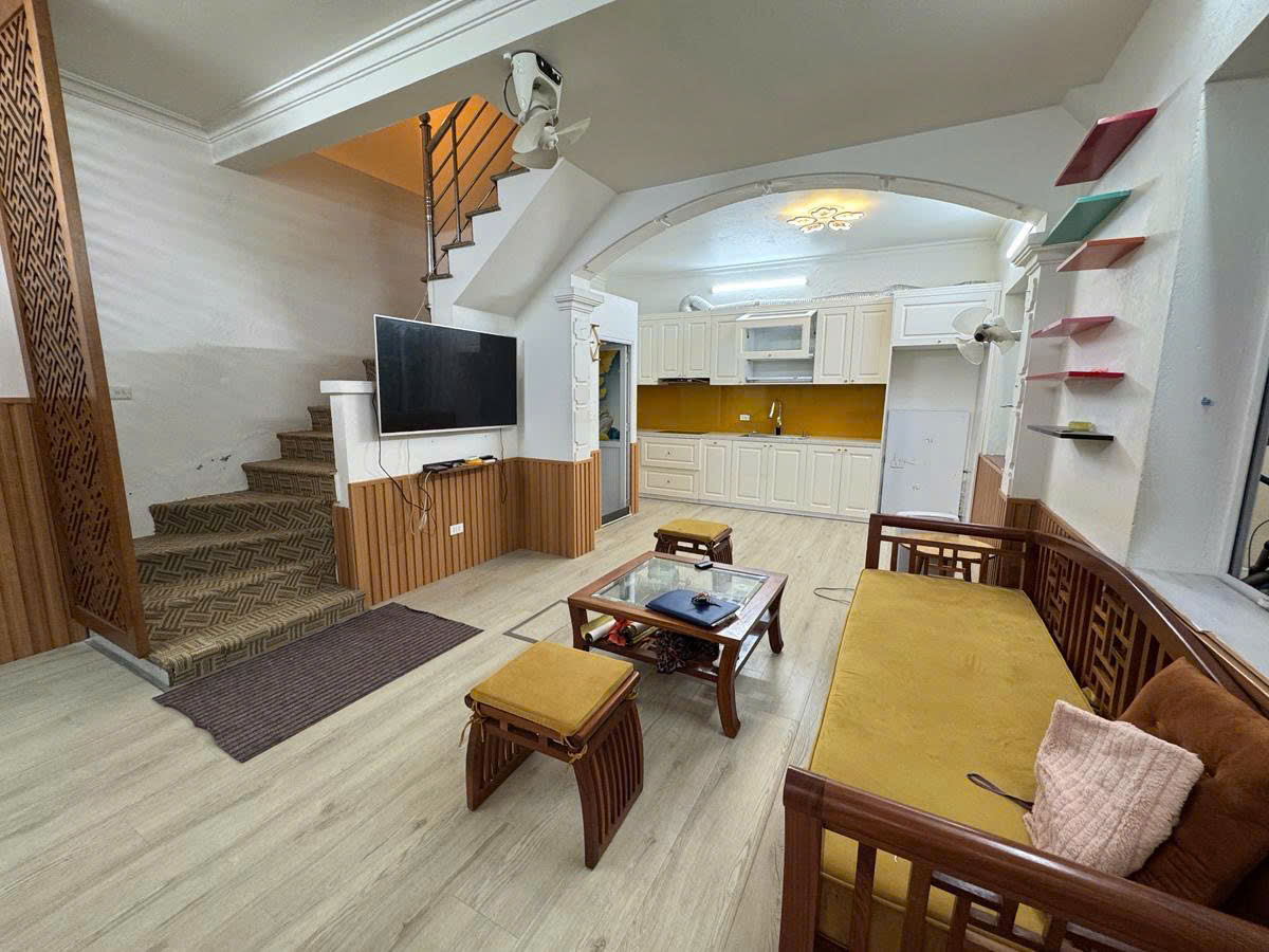 NHÀ MẶT PHỐ NGUYỄN KHUYẾN – VĂN MIẾU – VỊ TRÍ ĐẸP – KINH DOANH SẦM UẤT