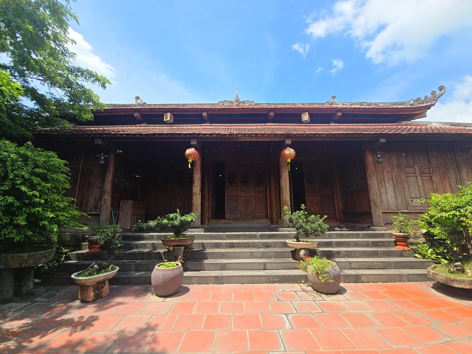 HÓC MÔN - VỊ TRÍ MẶT TIỀN CỰC ĐỈNH - KHUÔN ĐẤT VUÔNG ĐÉT 3500M2 (1000M2 THỔ) - TẶNG 2 NHÀ GỖ