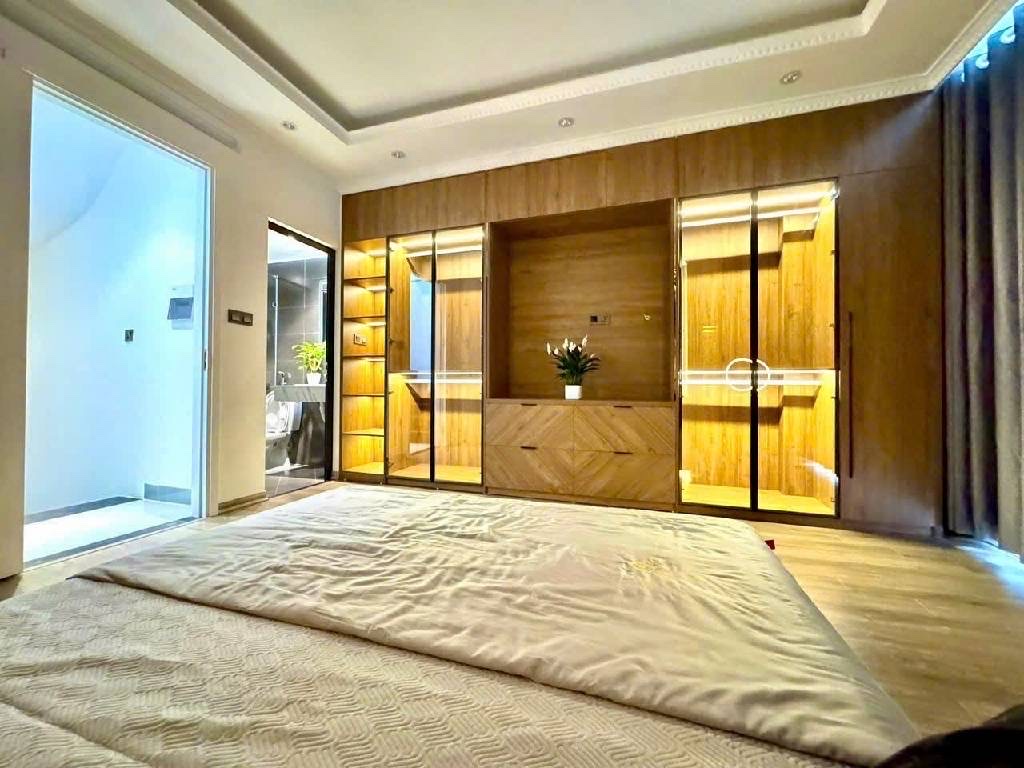 YÊN HÒA DT 30M x MT 4M-NHÀ MỚI 9,55 TỶ-PHÂN LÔ,NGÕ BA GÁC TRÁNH,THÔNG CÁC NGẢ