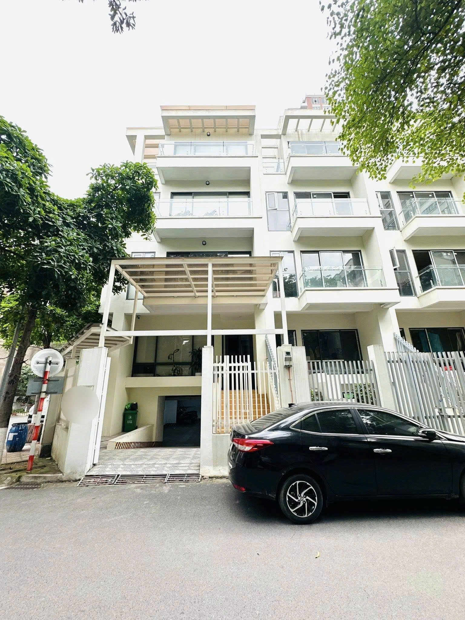 Bán nhà liền kề KĐT Mỹ Đình 1 : 105m2 , 5 tầng , căn góc giá 36 tỷ