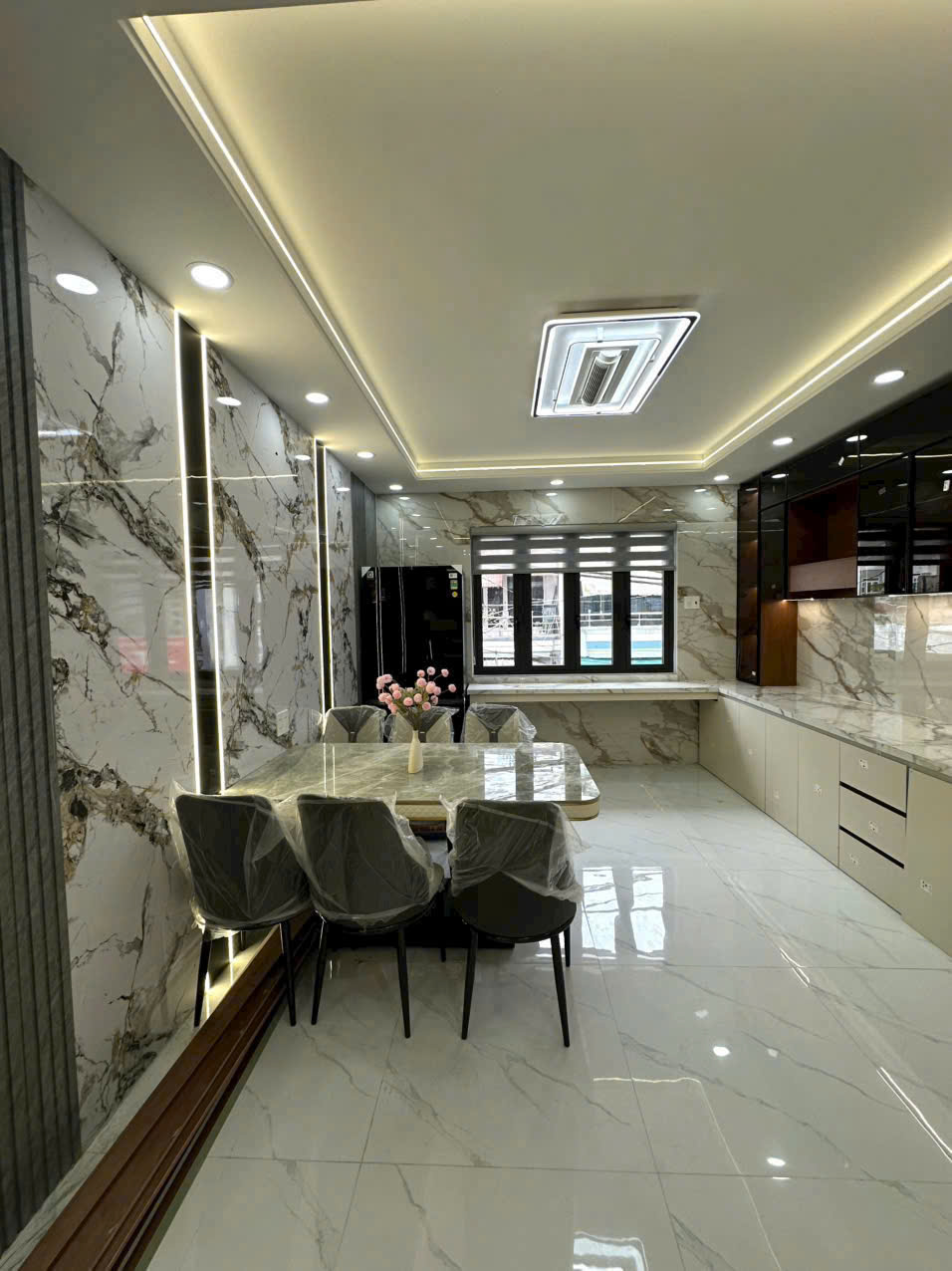 Siêu phẩm nhà mới Lê Văn Quới, Bình Trị Đông dt 56m2 4 lầu 4pn 7wc giá 8,9 tỷ