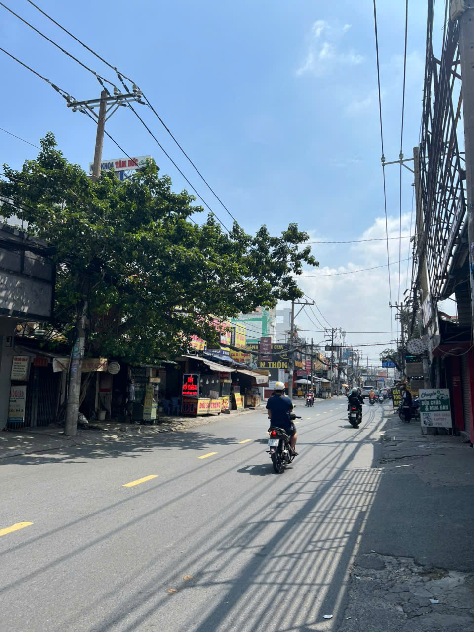 BÁN TÒA NHÀ MẶT TIỀN TÂN KỲ TÂN QUÝ – CỘNG HÒA, QUẬN TÂN PHÚ 3100m2 sàn giá 110 tỷ