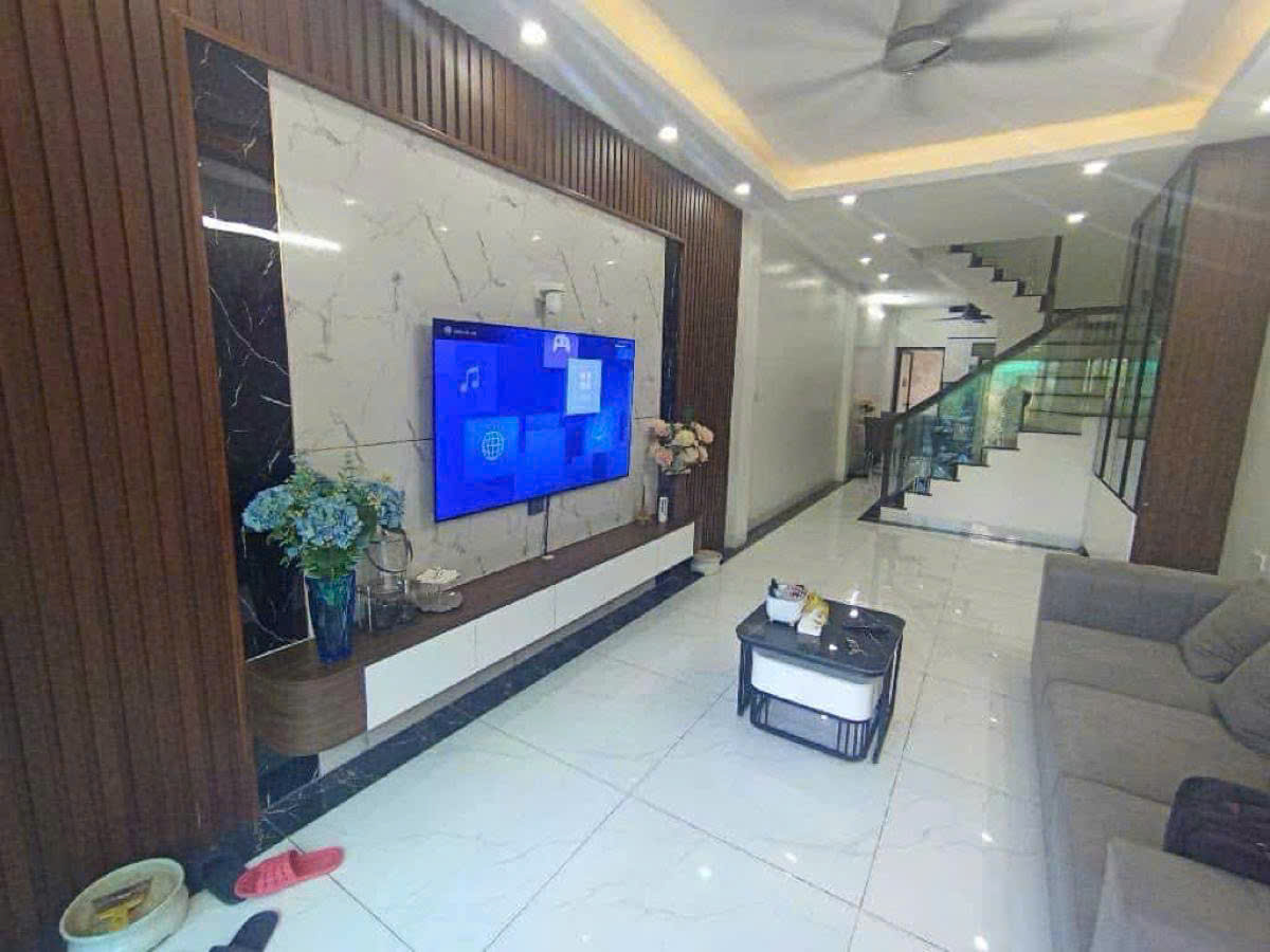 TÒA NHÀ VĂN PHÒNG MẶT PHỐ TRẦN VỸ – CẦU GIẤY – VỊ TRÍ TRUNG TÂM