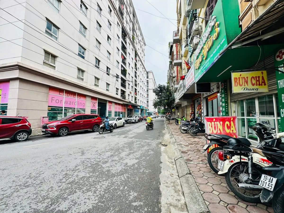 Bán nhà phố Trung Kính 40m² x 6 tầng, MT 4m, giá 23.5 tỷ ô tô tránh, vỉa hè rộng Cầu Giấy