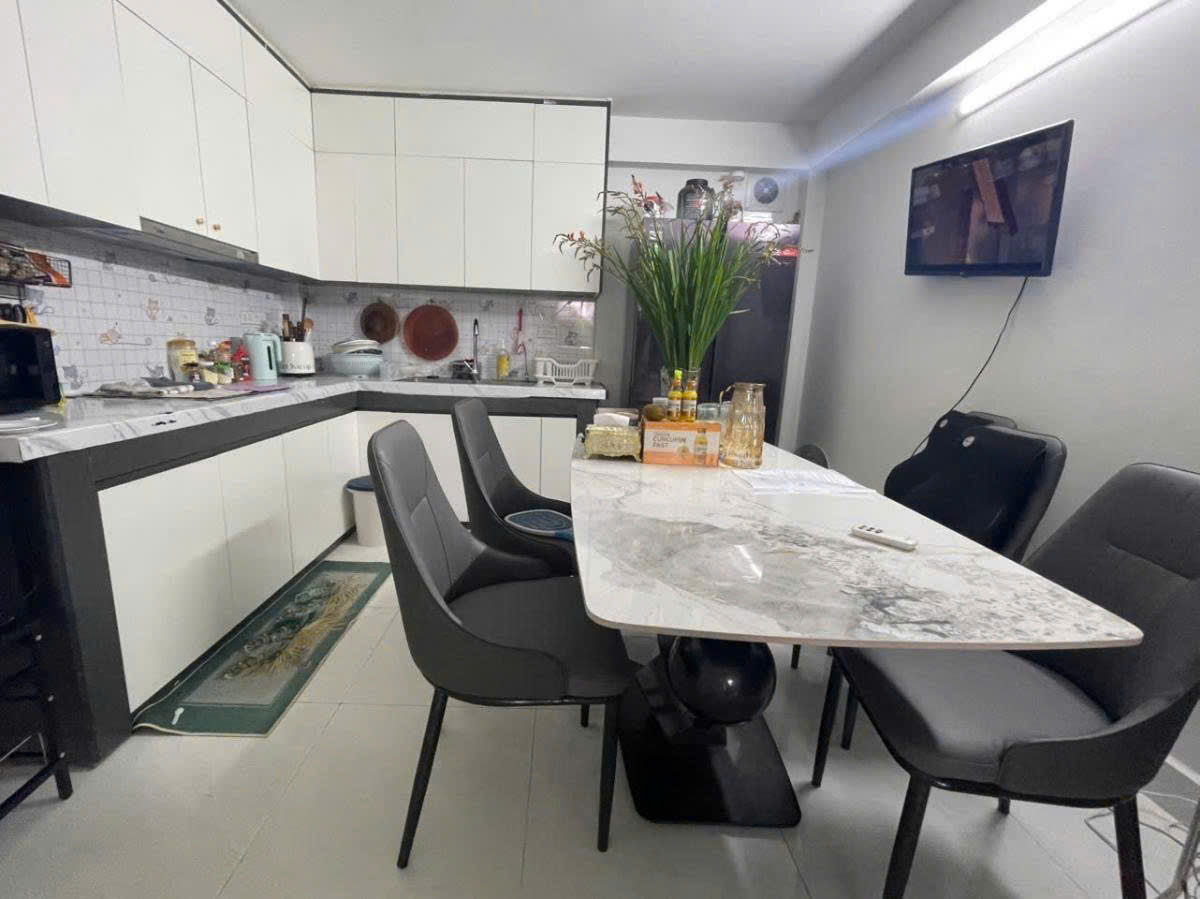 BÁN NHÀ MẶT PHỐ THANH NHÀN – HAI BÀ TRƯNG – THANG MÁY – DÒNG TIỀN ỔN ĐỊNH 1.2 TỶ/NĂM