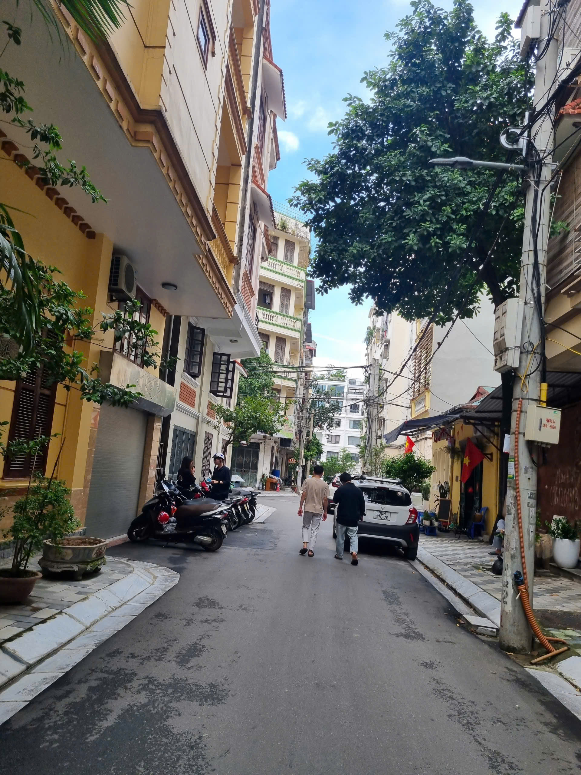 Siêu hiếm phố Nghĩa Đô 50m2 mặt tiền 5m vỉa hè ô tô an sinh đỉnh quá hiếm Cầu Giấy