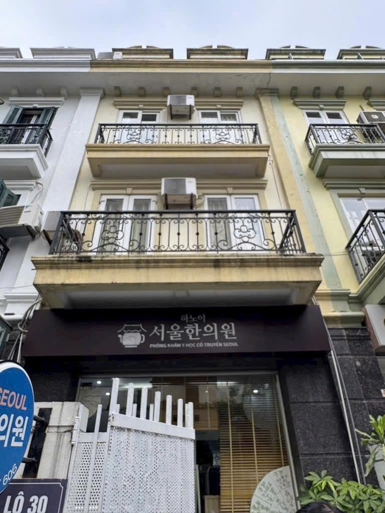 Biệt thự Mỹ Đình siêu VIP, DT 90m2 x 5 tầng, mặt tiền 5m, chỉ 40.5 tỷ LH 0889127186