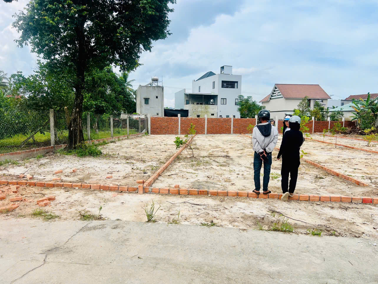 CẦN BÁN 1 LÔ ĐẤT DUY NHẤT GẦN KHU TÁI ĐỊNH CƯ HÒA TIẾN – ĐÀ NẴNG - VỊ TRÍ CỰC ĐẸP, TIỀM NĂNG SINH LỜI CAO