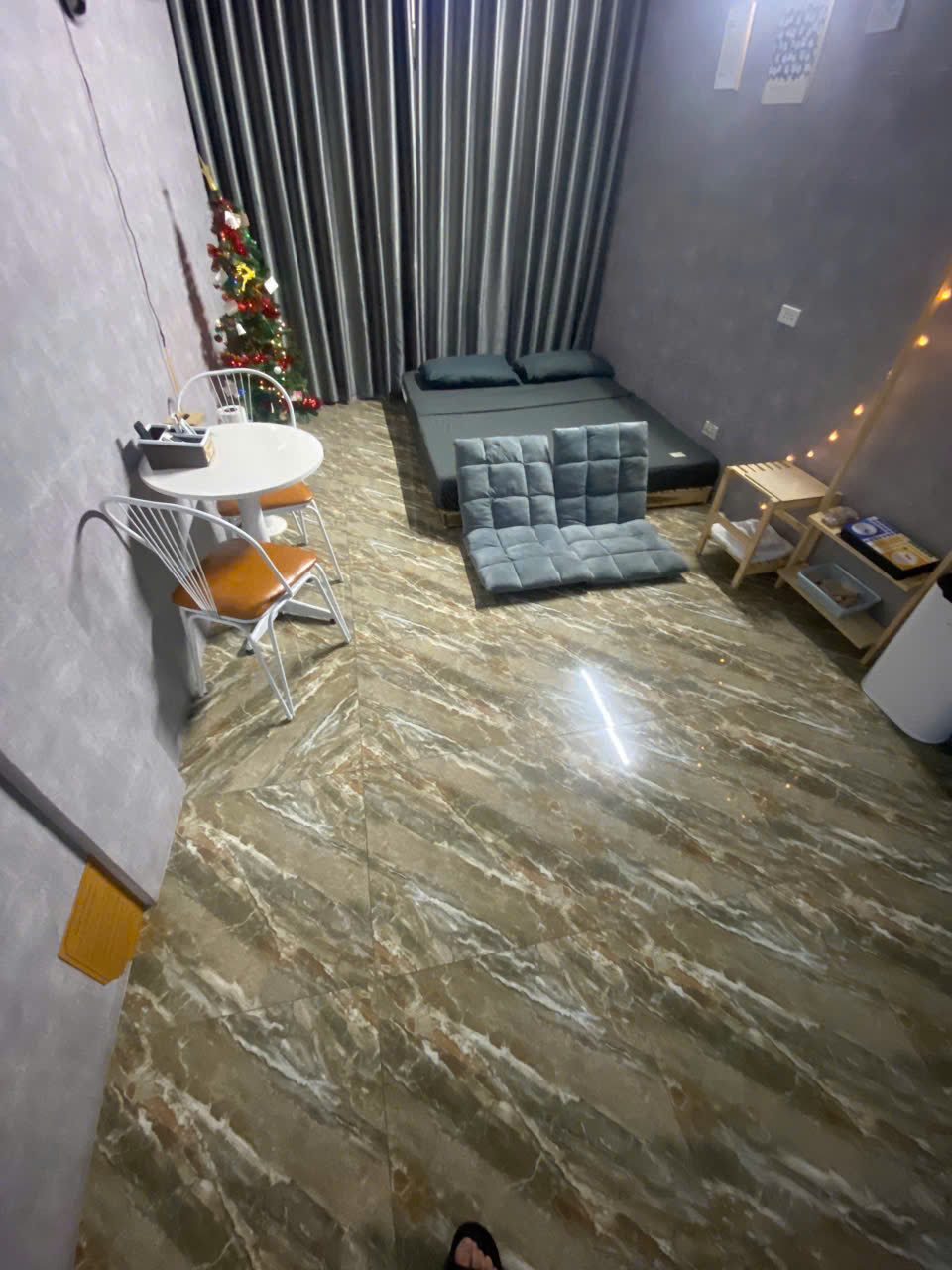 SANG NHƯỢNG CỬA HÀNG CAFE PHIM - TRẦN ĐẠI NGHĨA