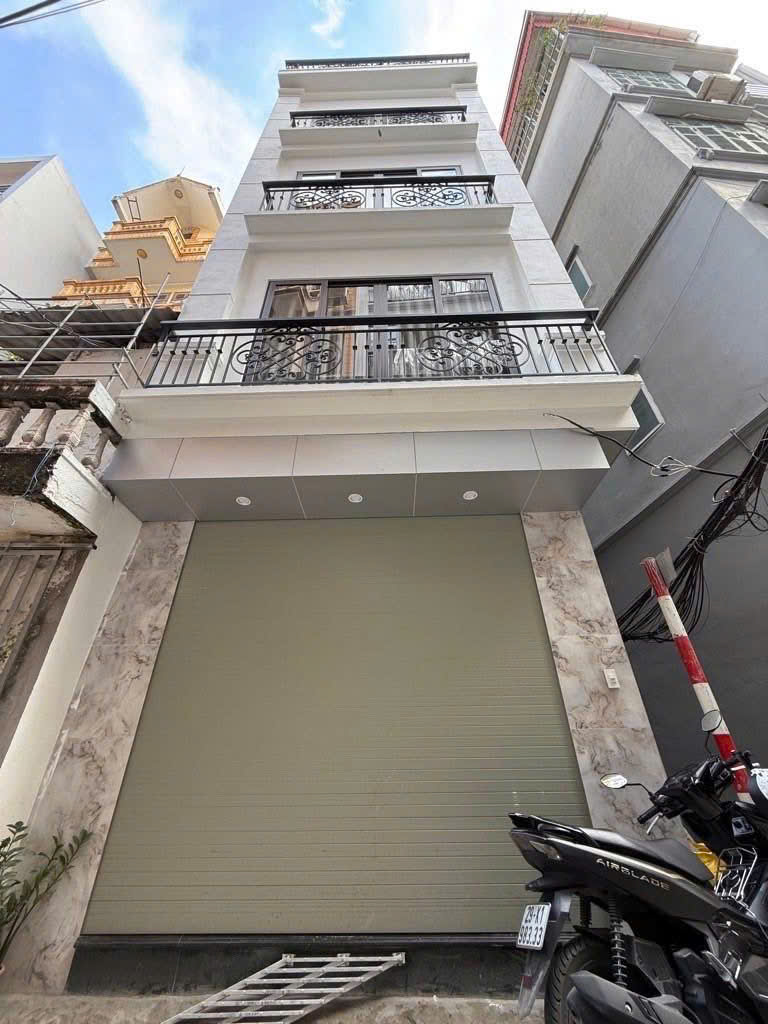 BÁN NHÀ ĐẸP NAM ĐUỐNG LONG BIÊN- MỚI TINH-NGÕ RỘNG-35M NHỈNH 6 TỶ(TL)