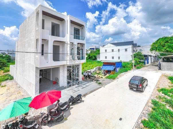CHÍNH CHỦ CẦN BÁN NHÀ PHỐ ĐẸP – GIÁ TỪ 2.95 ĐẾN 3.5 TỶ - Thủ Dầu Một, Bình Dương