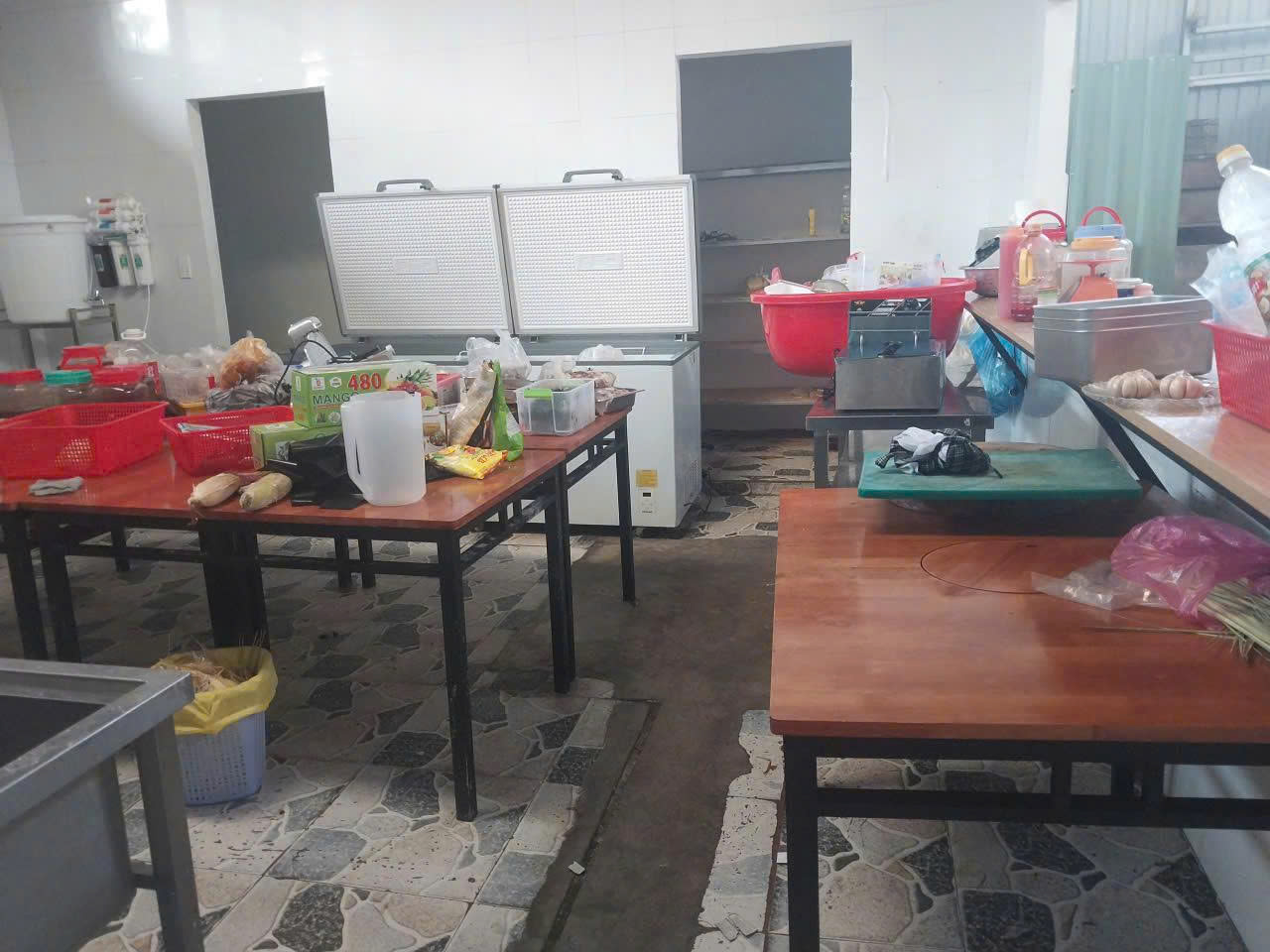 CHÍNH CHỦ SANG GẤP QUÁN MẶT TIỀN LÊ VĂN QUỚI