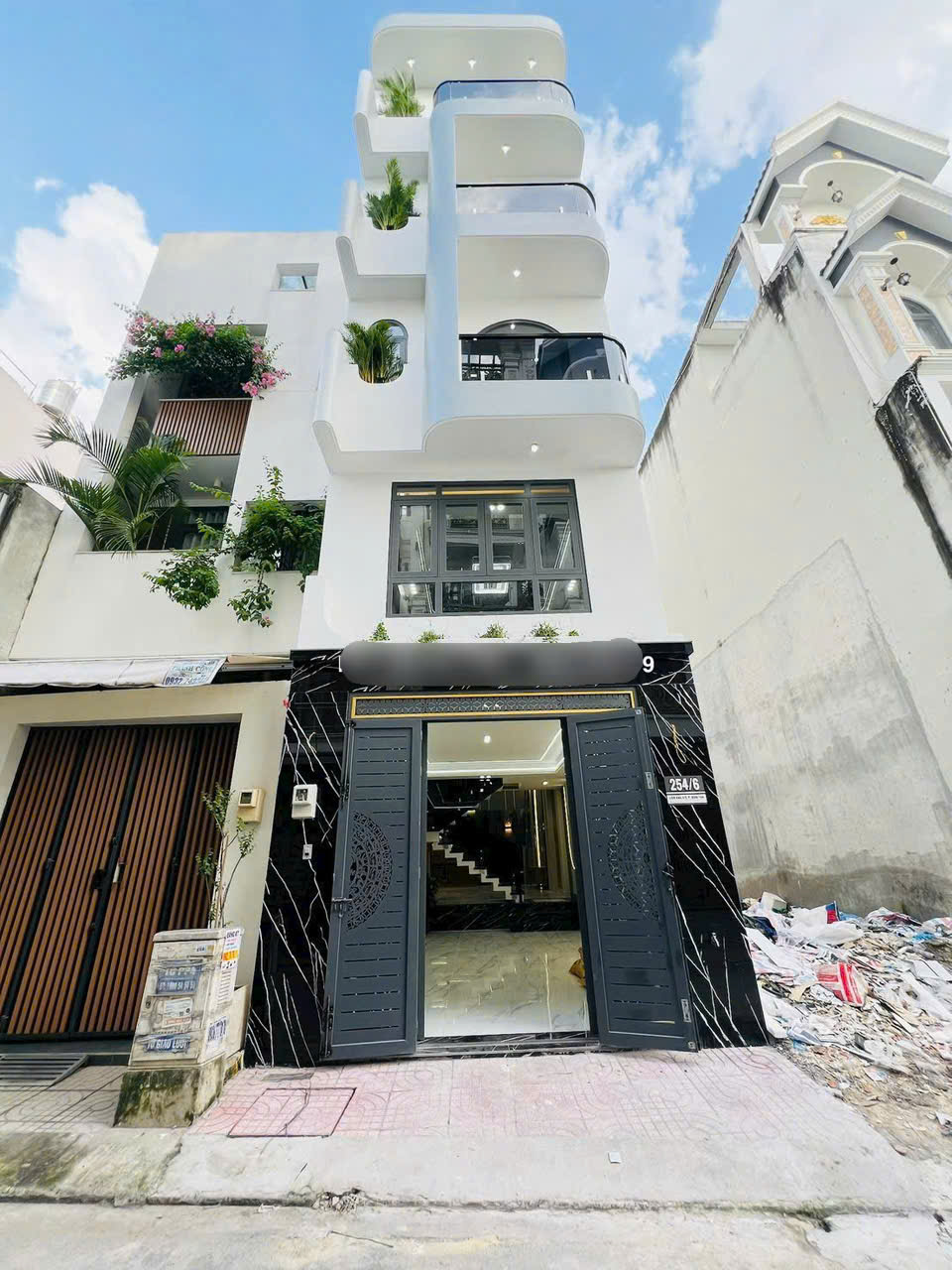 Siêu phẩm nhà phố Liên Khu 4-5, dt 64m2 3 lầu 4pn 5wc full nội thất giá 7 tỷ