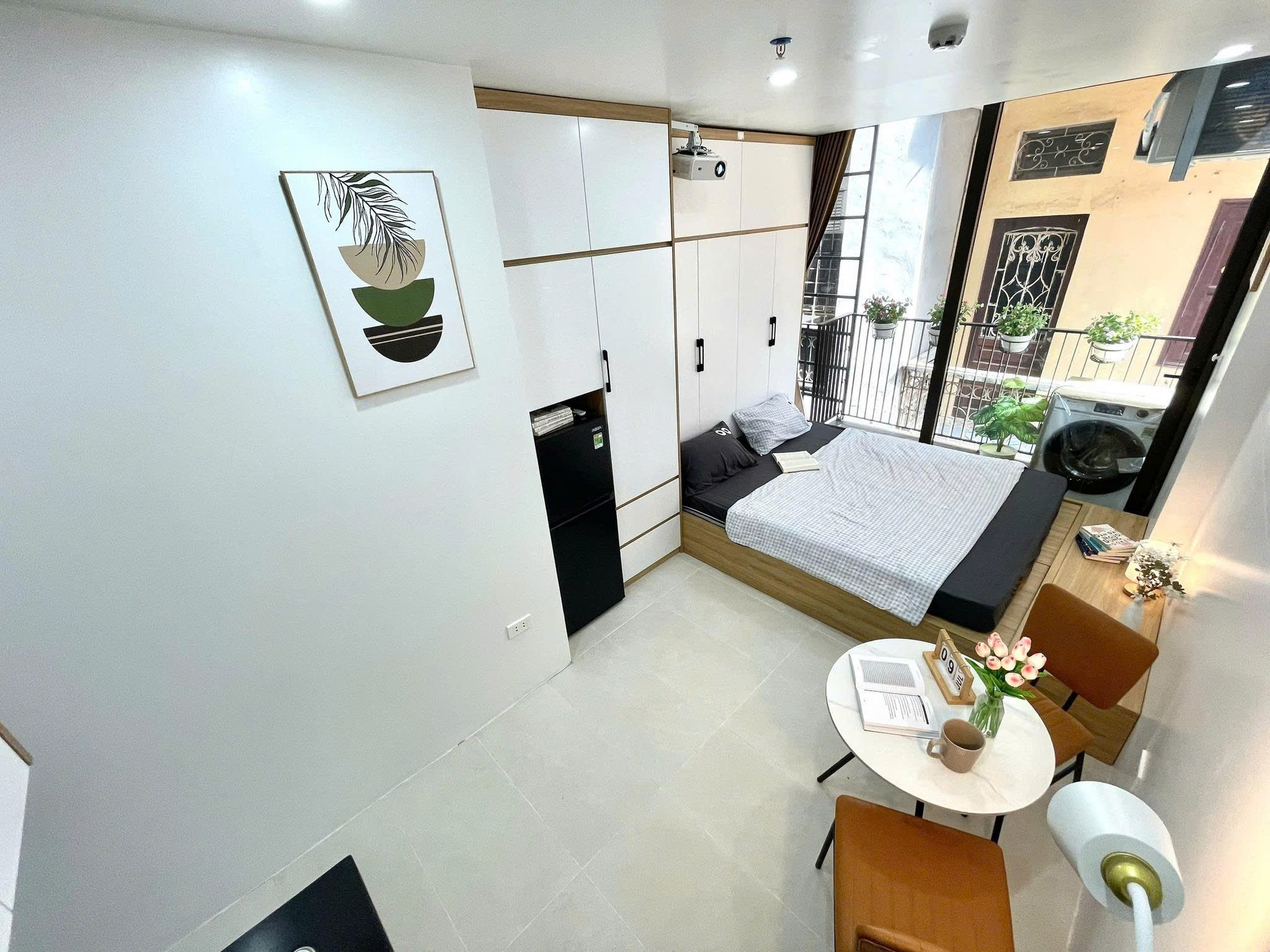 Siêu phẩm Hoàng Quốc Việt 90m2, 8 nổi 1 hầm, mặt tiền 6m Gara ô tô dòng tiền 150tr/tháng