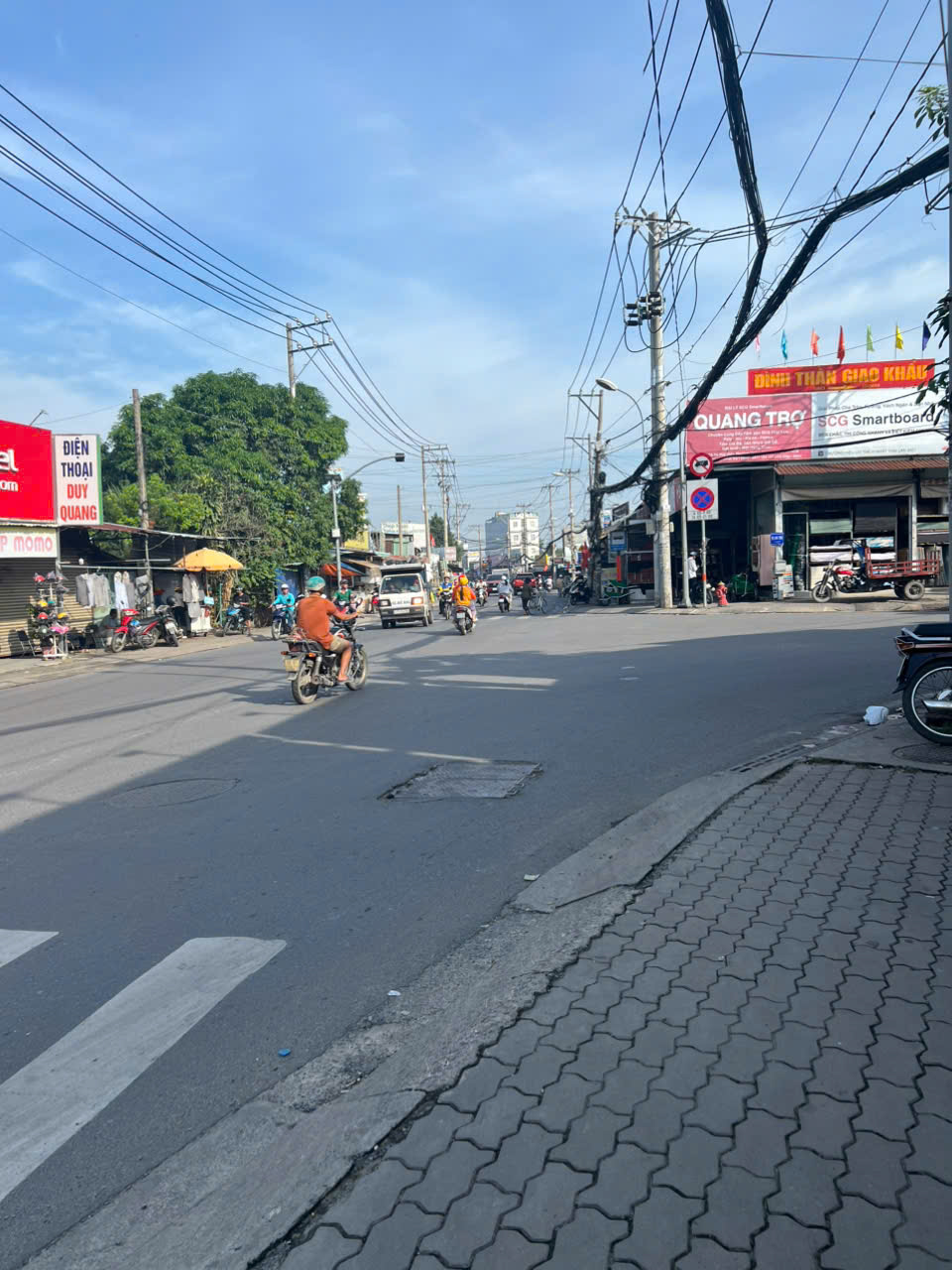 Nhà 5 tầng, đường 6m vỉa hè sát mặt tiền Hà Huy Giáp ngay Khu Nam Long quận 12, DTST 240m2 chỉ 7,X tỷ .