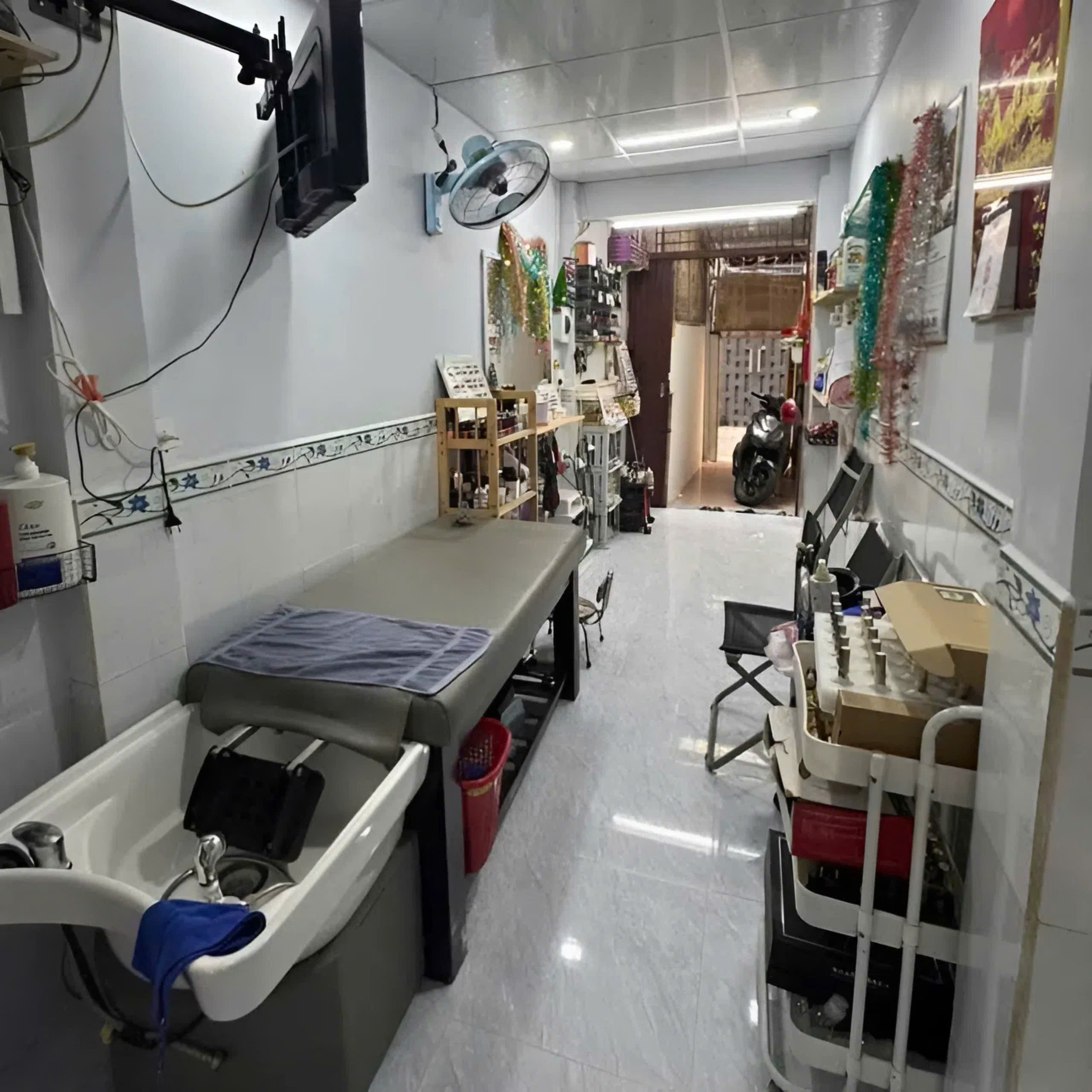 Nhà hẻm Cách Mạng Tháng Tám – QUẬN 10 – 68 m2 – 3.7 tỷ