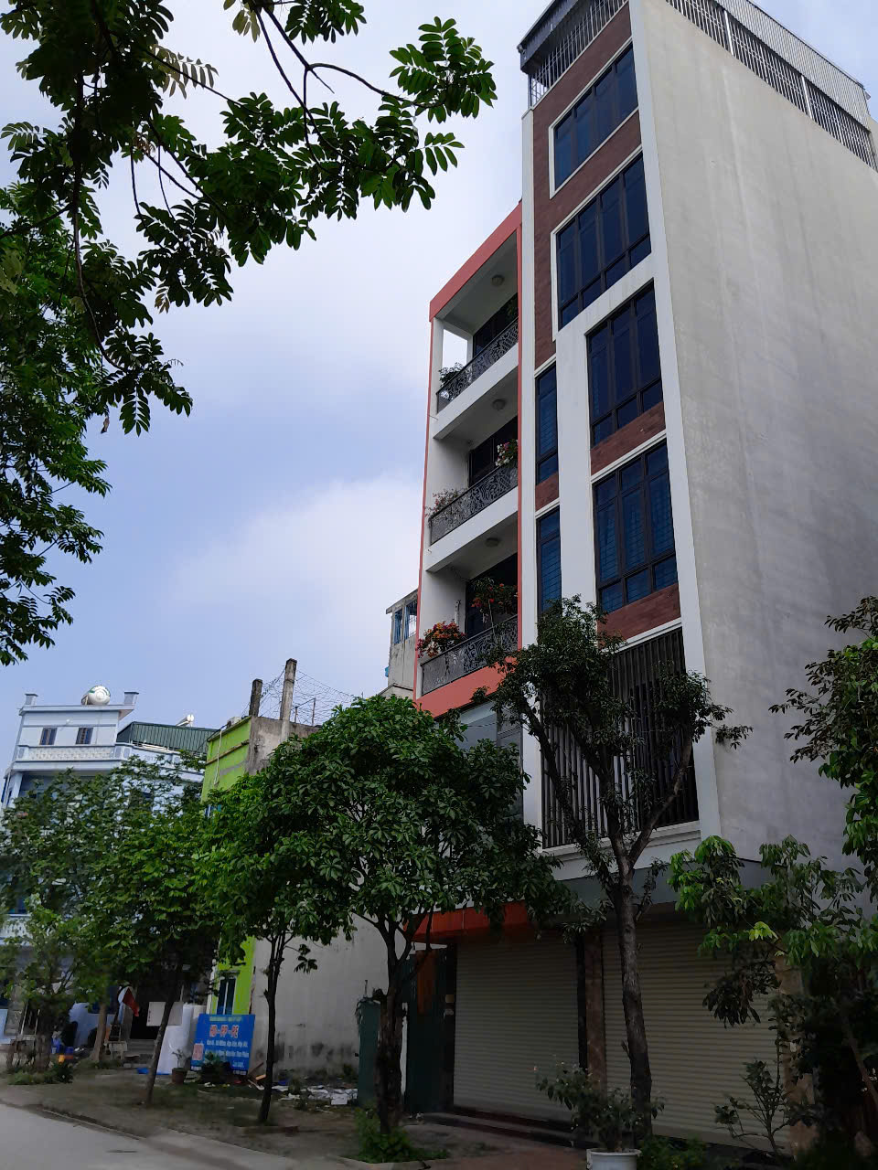 Bán nhà phân lô ô tô (Đông Nam) Mậu Lương Hà Đông 14 tỷ .