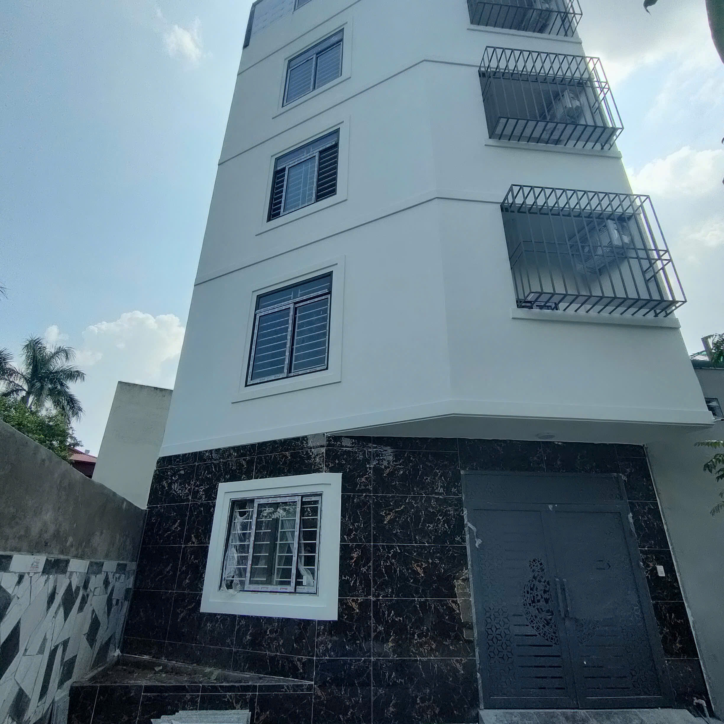 CHO THUÊ CĂN HỘ STUDIO, CCMN TẠI NGÕ 64/86 THẠCH BÀN, LONG BIÊN - AN TOÀN, YÊN TĨNH, ĐẦY ĐỦ TIỆN NGHI