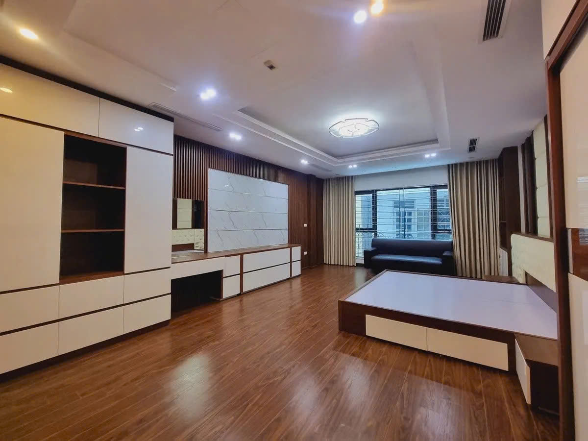 Siêu phẩm Trần Quang Diệu 58m2, 7T thang máy, mặt tiền 5m Gara ô tô gần Vườn Hoa 1-6