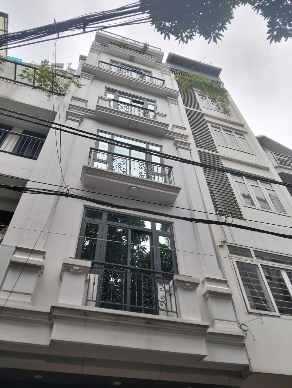 Bán nhà phố Trung Kính 60m² x 5 tầng, MT 4m, vỉa hè ô tô tránh, giá 26.9 tỷ kinh doanh văn phòng