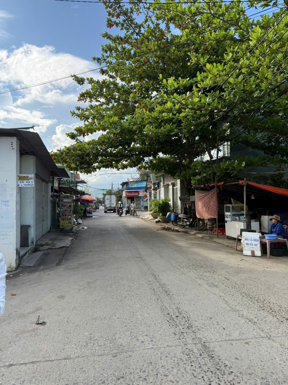 BÁN 03 LÔ LIỀN KỂ (CÓ NHÀ & ĐẤT) TẠI ĐÔNG DINH, DIÊN KHÁNH.