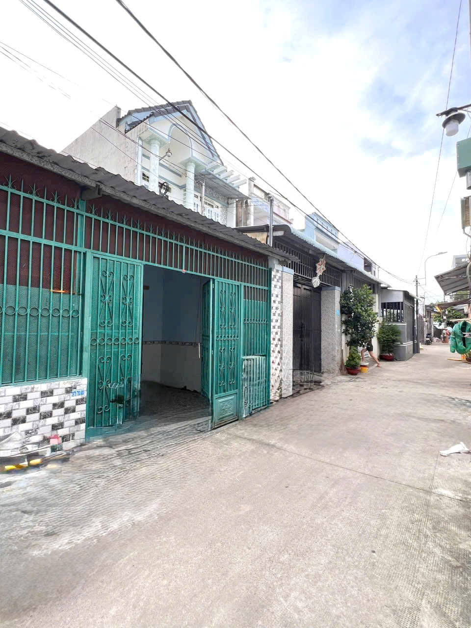 BÁN NHÀ CẤP 4 –SHR 5 X 20M TRỊNH THỊ DỐI, ĐÔNG THẠNH, HÓC MÔN HẺM XE HƠITHÔNG