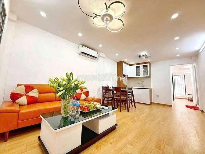 CHO THUÊ Căn hộ khép kín 3 ngủ,2 WC Tập thể Bách Khoa,nhà đẹp, đầy đủ tiện nghi