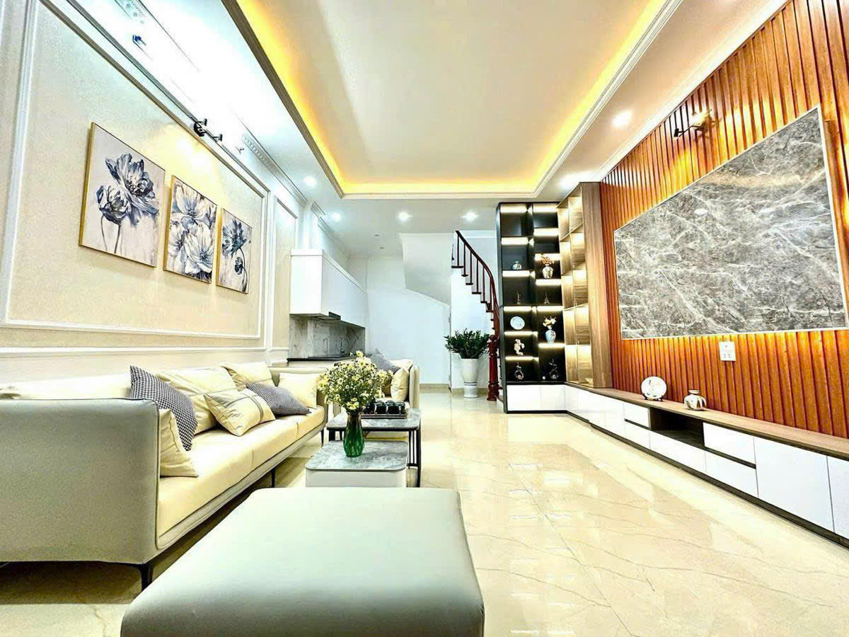 NHÀ MẶT PHỐ VĂN CHƯƠNG – ĐỐNG ĐA – DÒNG TIỀN ỔN ĐỊNH – GIÁ 28 TỶ
