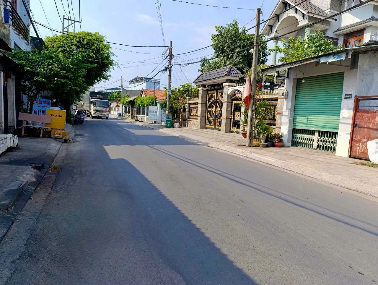 BÁN NHÀ MẶT TIỀN GÁC LỬNG 4 X 32M SHR NGUYỄN THỊ PHA – ĐÔNG THẠNH, HÓC MÔN GẤP BÁN CHỈ 5,6 T