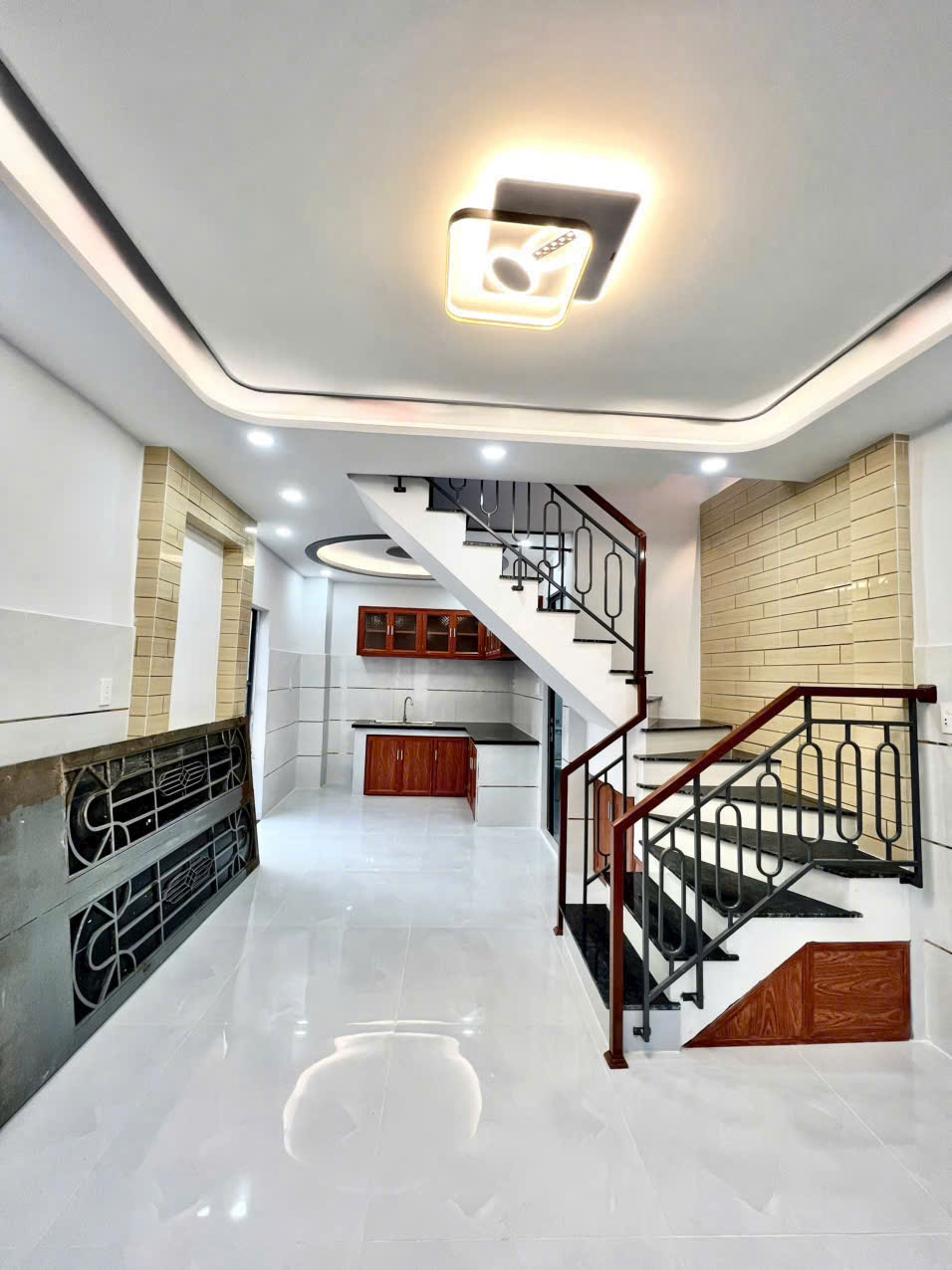 NHÀ MỚI ĐẸP LUNG LINH – GẦN NGÃ TƯ BỐN XÃ – GIÁP TÂN PHÚ – 30M² – 2 TẦNG BTCT – CHỈ 2.9 TỶ TL CHỦ!