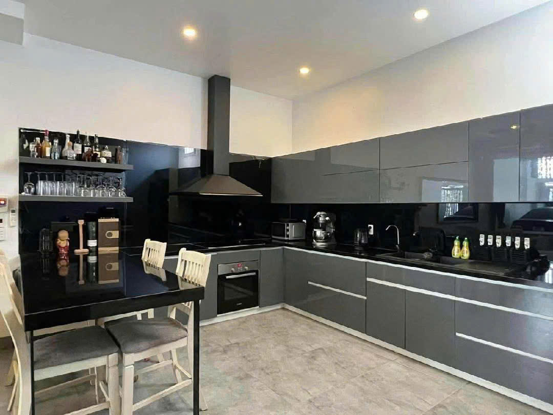 BÁN NHÀ NGUYỄN VĂN CỪ, OTO ĐỖ CỬA,THANG MÁY,ĐẸP LONG LANH,42M NHỈNH 13 TỶ(TL)