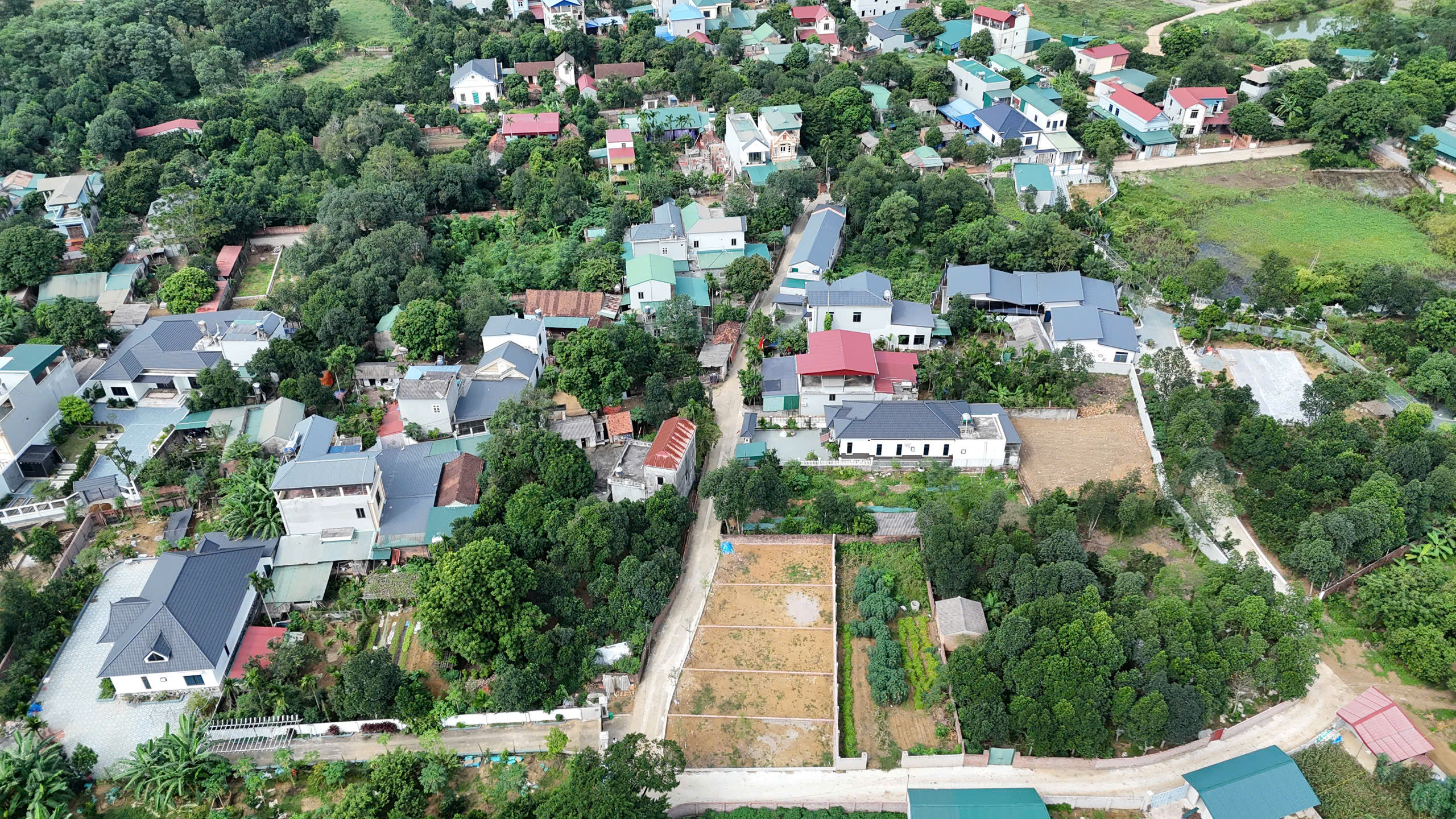 Chính chủ bán đất sát khu công nghệ cao 100m2 mặt tiền 7m chỉ hơn 40 triệu/m2