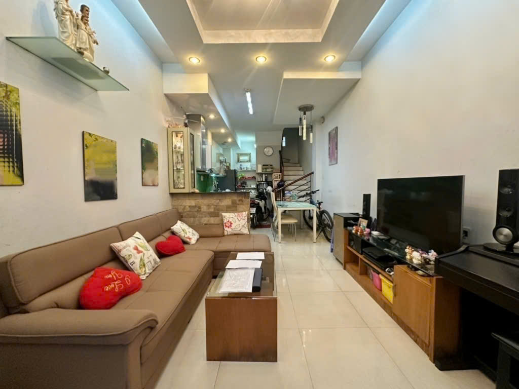 Nhà Nguyễn Đình Chiểu – QUẬN 3 – 3.5x11 m vuông vức – 4 Tầng – 8.3 tỷ