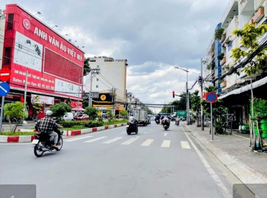 BÁN NHÀ MẶT TIỀN KDC BÌNH ĐĂNG P6, Q8 CỰC HOT - GIÁ 12, 5 Tỷ thương lượng