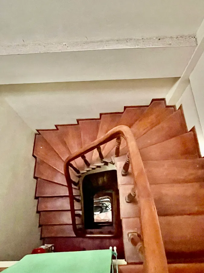 Bán Nhà Huỳnh Thúc Kháng. Đống Đa. Lô Góc. Ô Tô. DT 48m2. MT 4m. 5 Tầng. Giá 15.8 Tỷ