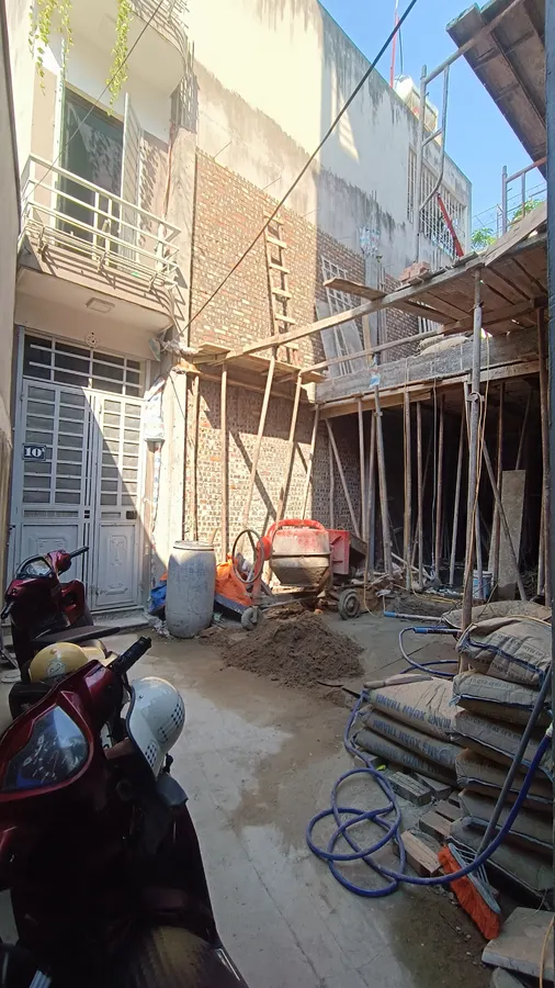 NHÀ MỚI ĐẦU PHỐ Ngọc Thụy 62/40 m2 X 6 Tầng 9.9 tỷ Long Biên Hà Nội.