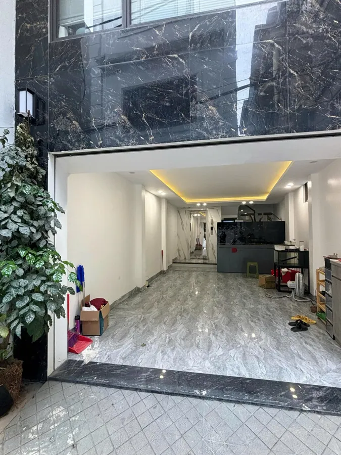 BÁN NHÀ MỚI FULL NỘI THẤT OTOO ĐỖ CỬA Phố Trạm 50m2 X 7 Tầng 12.5 Tỷ Long Biên.