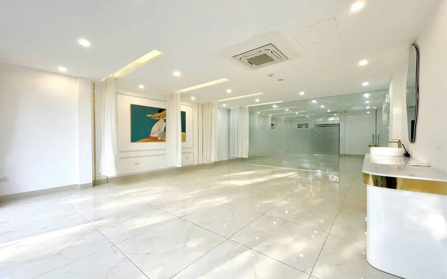 Bán Nhà Mặt Phố Hoàng Ngân. Thanh Xuân. Thang Máy. Ô Tô. DT 86m2. MT 4.7. Giá 50.7 Tỷ.