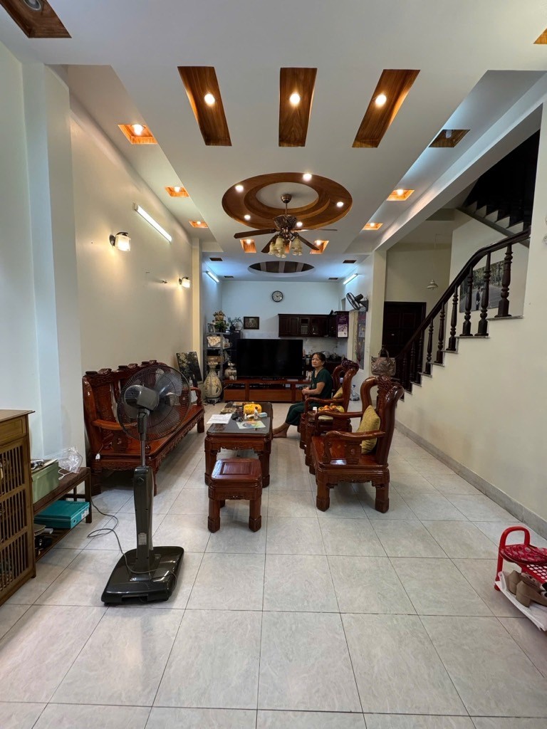 Bán nhà Lê Trọng Tấn, Thanh Xuân, ô tô tránh, Phân lô, 70m2, 16 tỷ(MTG)