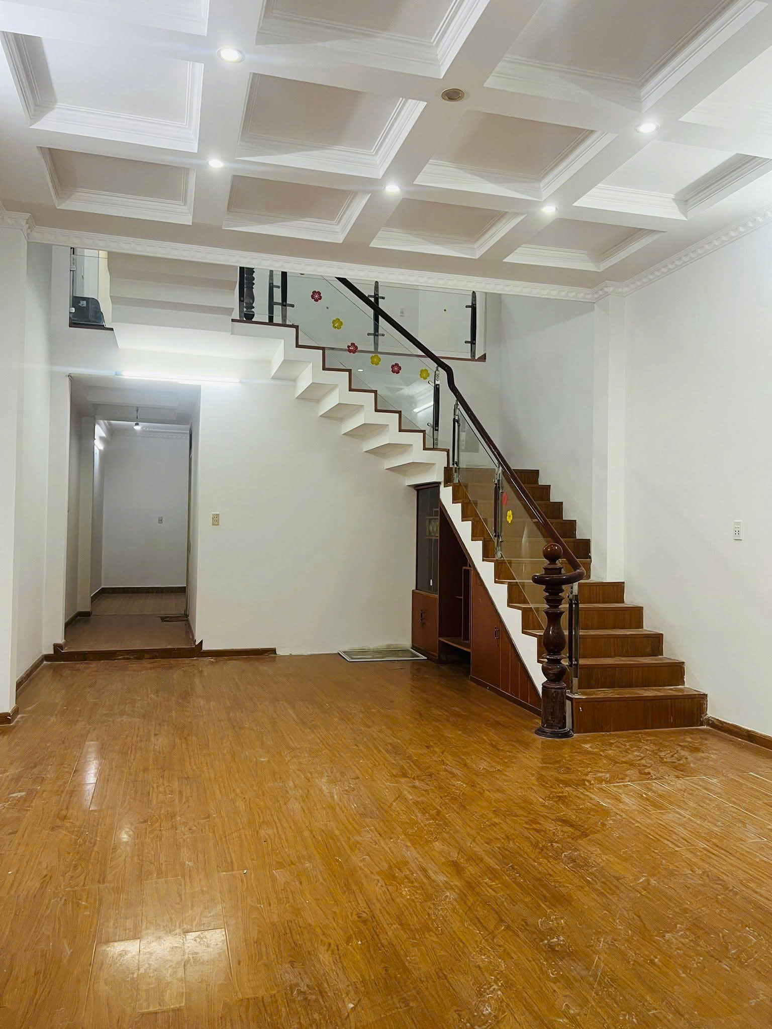 Bán nhà 2 tầng đúc mặt tiền Văn Thánh 2 - Diện tích: 105 m2