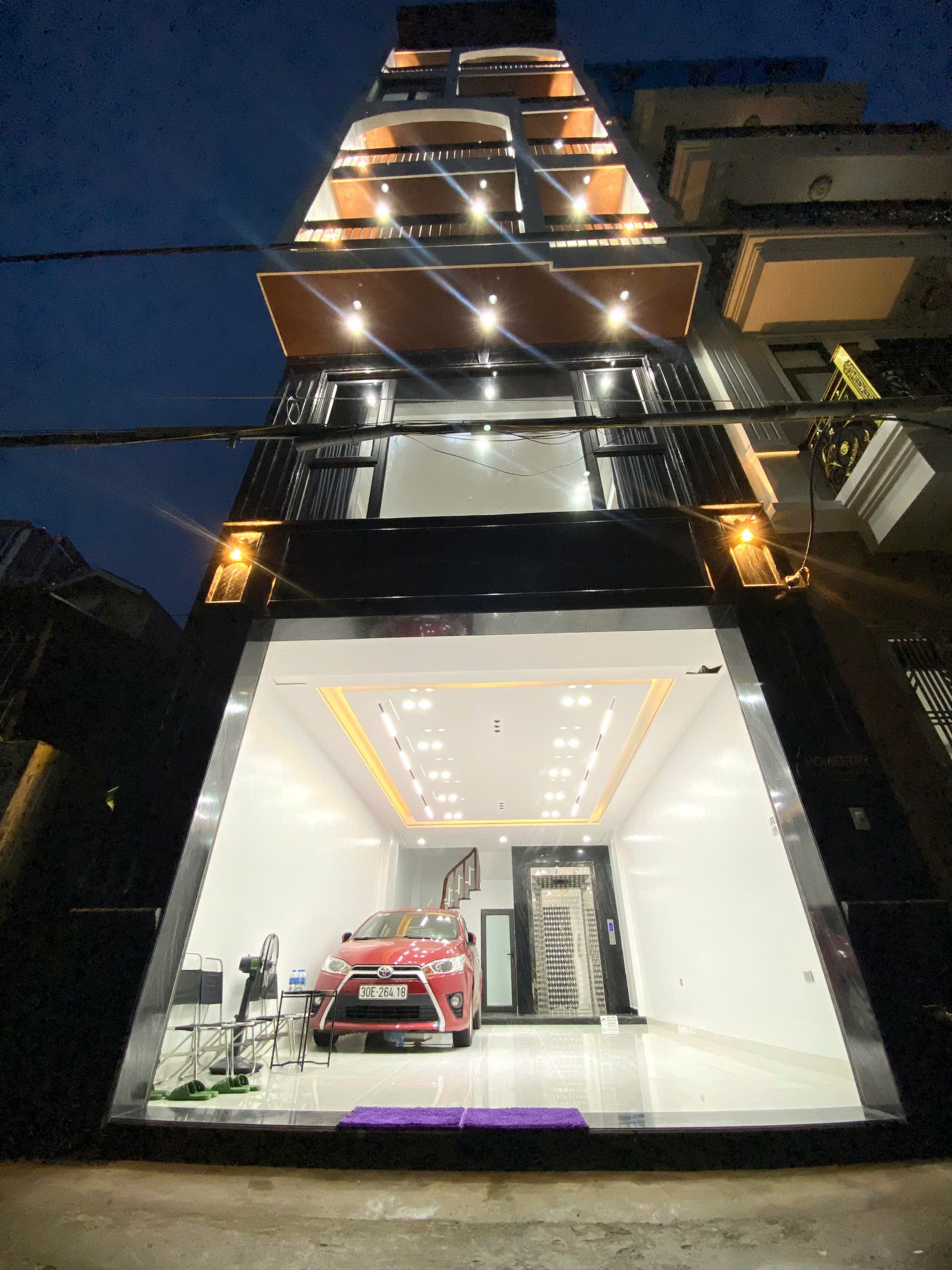 Nhà Đẹp ĐỐI DIỆN BV TÂM ANH, Full nội thất, thang máy, oto 7 chỗ thông, đối diện Tâm Anh