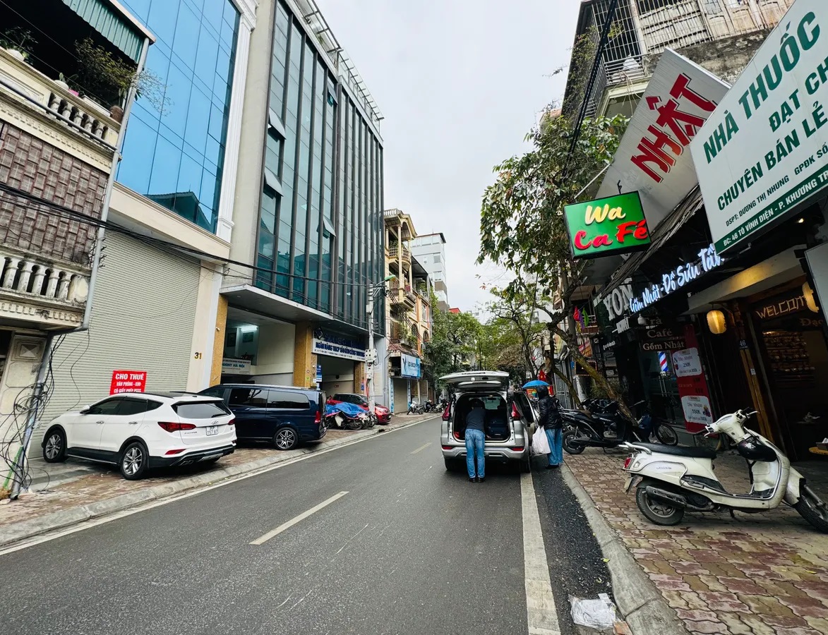 TÒA NHÀ MẶT PHỐ TÔ VĨNH DIỆN - LÔ GÓC THANG MÁY KINH DOANH ĐỈNH 120M2 GIÁ CHỈ 5X TỶ