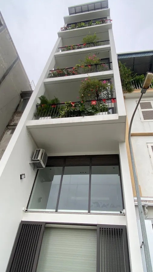 Bán siêu phẩm view hồ Nguyễn Văn Cừ Long Biên 48m 8T MT4m chỉ 25 tỷ gần mặt phố, thang máy