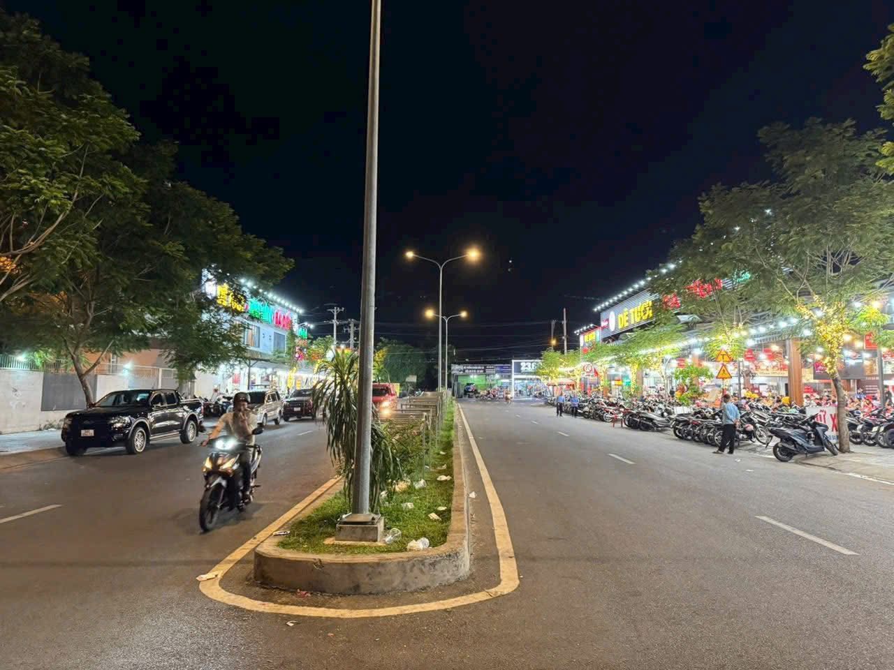 BÁN NHÀ MẶT TIỀN PHAN VĂN ĐỐI 9.5X25M BÀ ĐIỂM HÓC MÔN