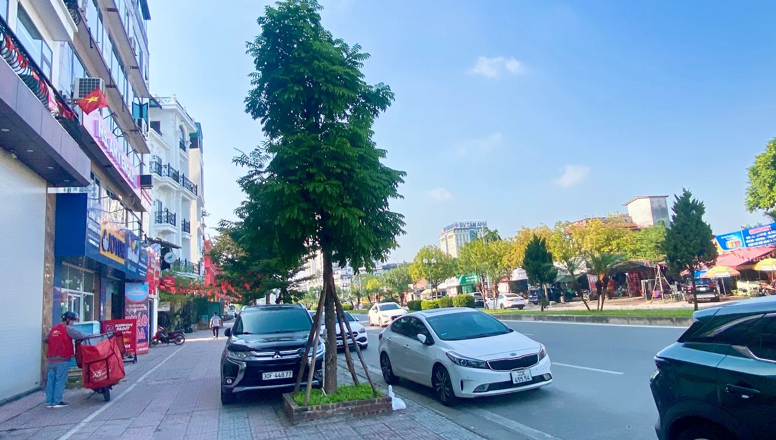 Bán nhà hiếm còn phố Bồ Đề trung tâm Long Biên 30m 6T chỉ 8.5 tỷ ô tô đỗ cổng