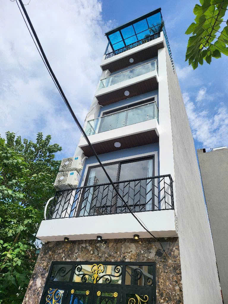 Bán gấp nhà trong ngõ yên tĩnh - Gần đường lớn Phố Ngô Xuân Quảng - Tiện ích nhập tràn