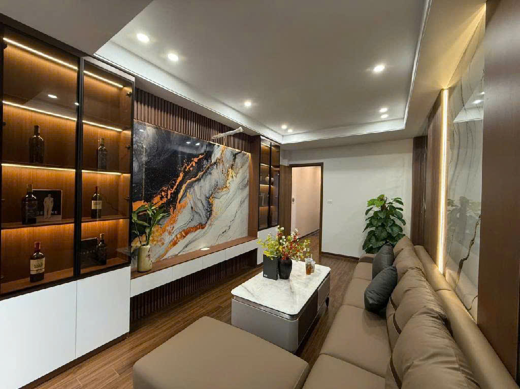 NHÀ ĐẸP CHÍNH CHỦ - GIÁ TỐT - Vị Trí Đẹp Tại Lạc Long Quân - Nghĩa Đô - Cầu Giấy