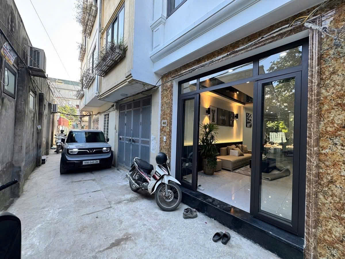 Phân Lô Dương Văn Bé, Hai Bà Trưng 40m2*6 Tầng thang máy - Ô tô kinh doanh ở ngay