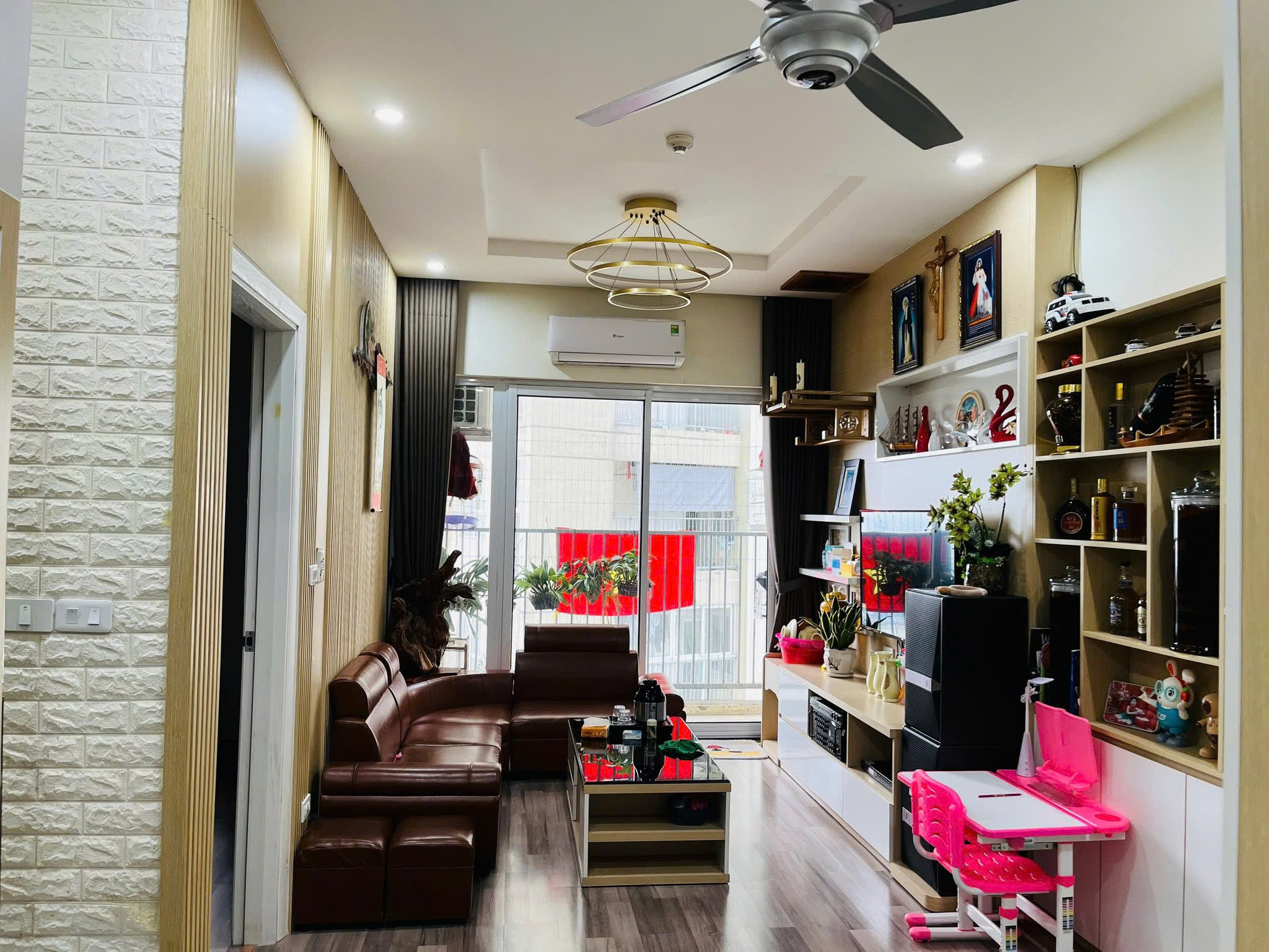 CHỦ NHÀ LÊN PHỐ NHỜ CHUYỂN NHƯỢNG - Căn hộ tầng trung toà 32B The Golden An Khánh